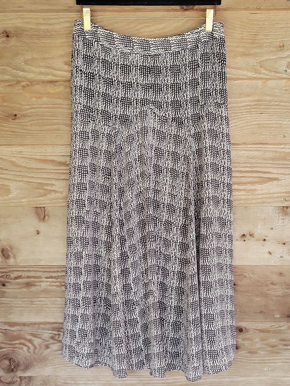 CAbi Size 4 Black & White Printed Maxi Skirt